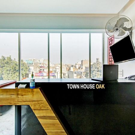 Super Townhouse Geetanjali Inn Гургаон Екстериор снимка