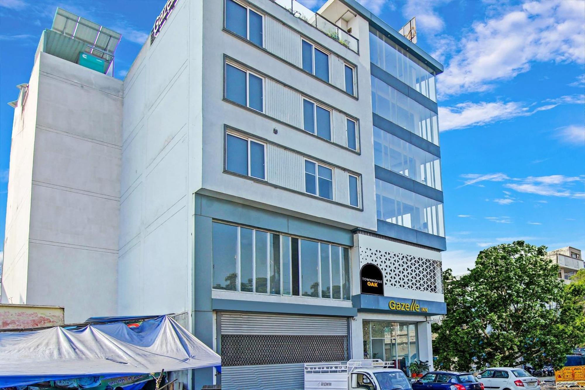 Super Townhouse Geetanjali Inn Гургаон Екстериор снимка