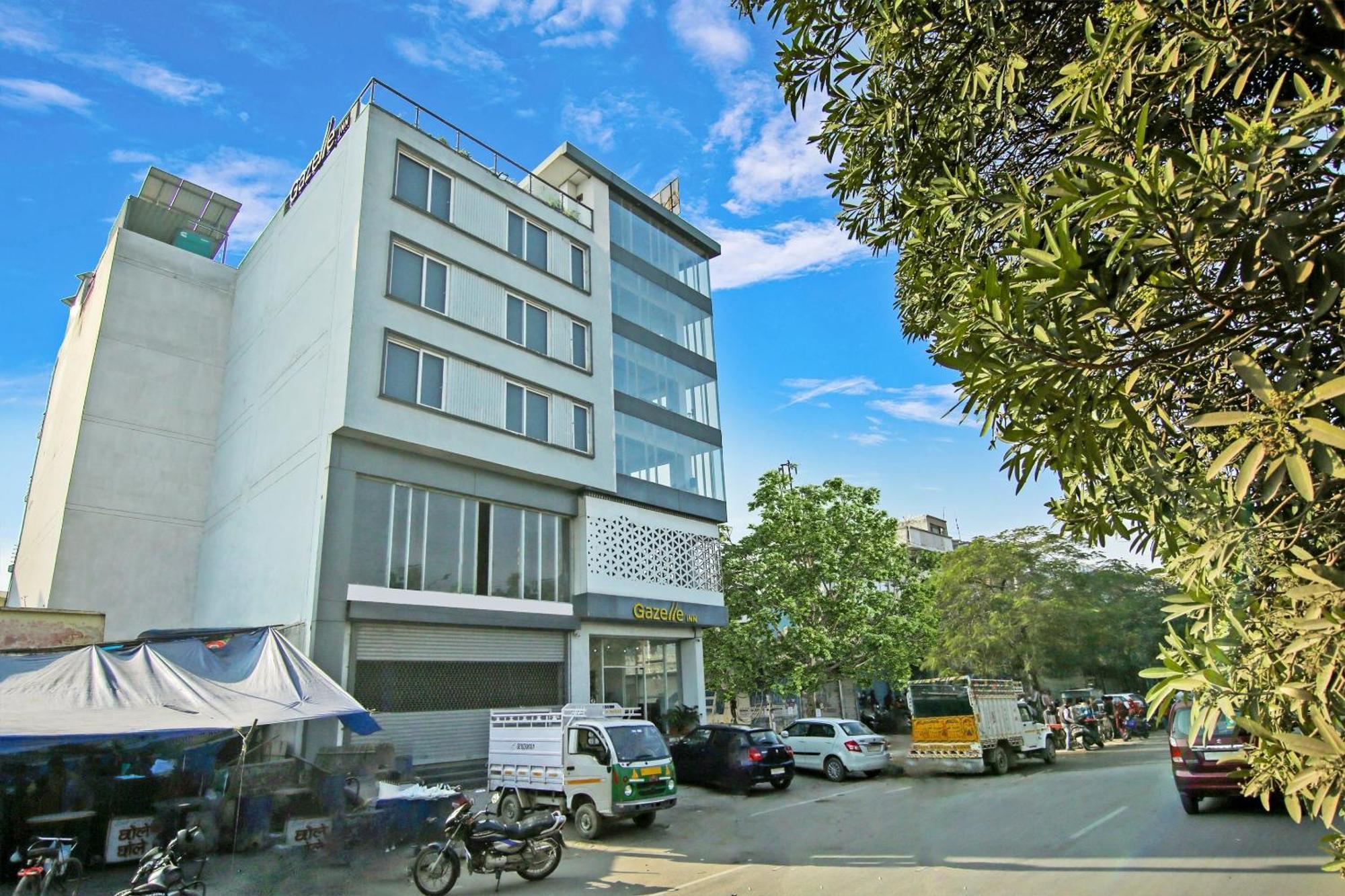 Super Townhouse Geetanjali Inn Гургаон Екстериор снимка