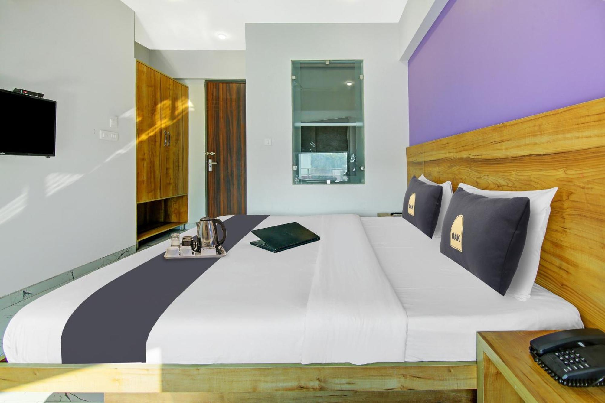 Super Townhouse Geetanjali Inn Гургаон Екстериор снимка