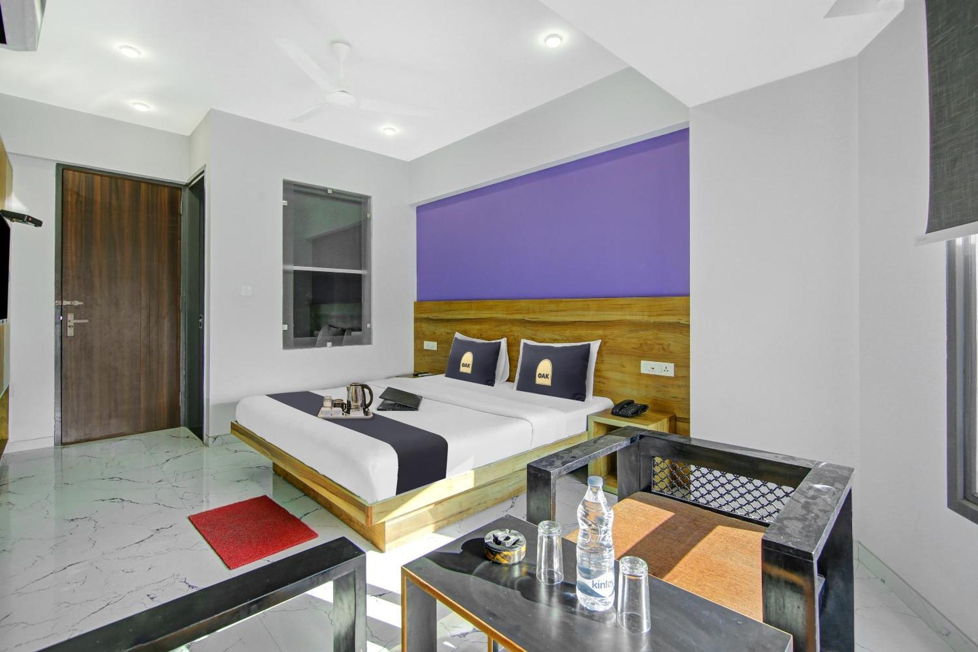 Super Townhouse Geetanjali Inn Гургаон Екстериор снимка