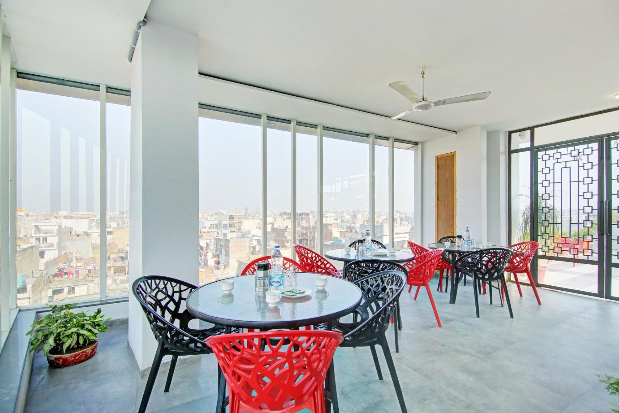 Super Townhouse Geetanjali Inn Гургаон Екстериор снимка