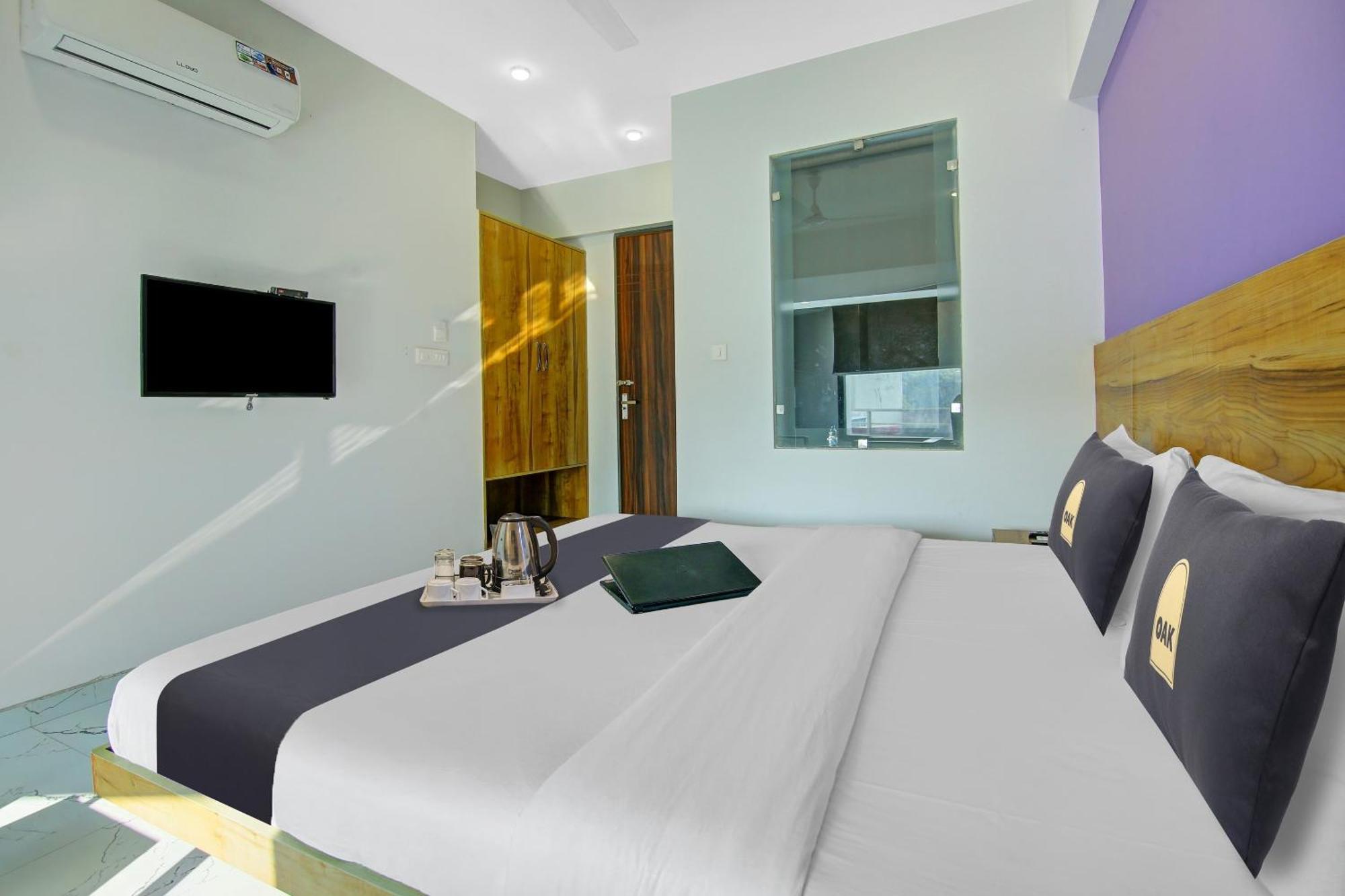 Super Townhouse Geetanjali Inn Гургаон Екстериор снимка